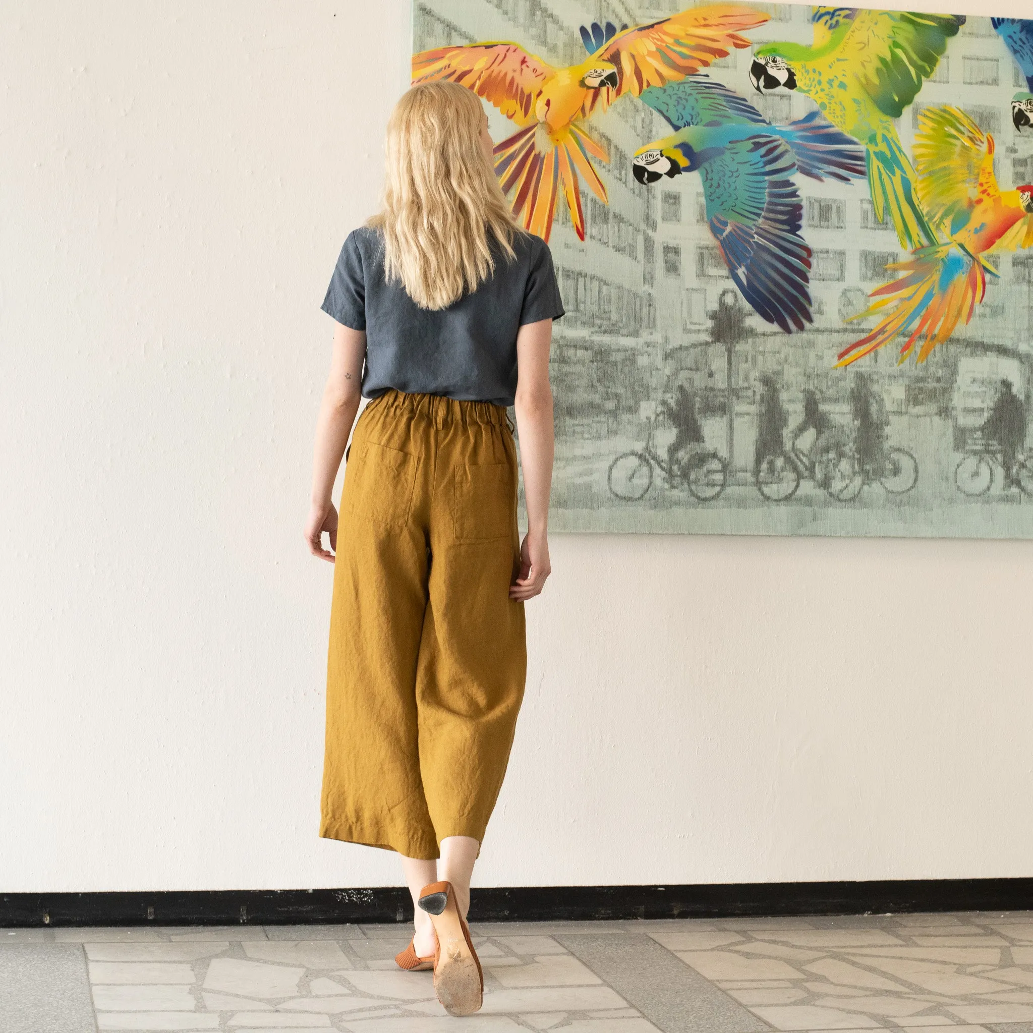 R: ORLEANS pleated front wide leg linen pants (Size: S; Color: Oat Milk)