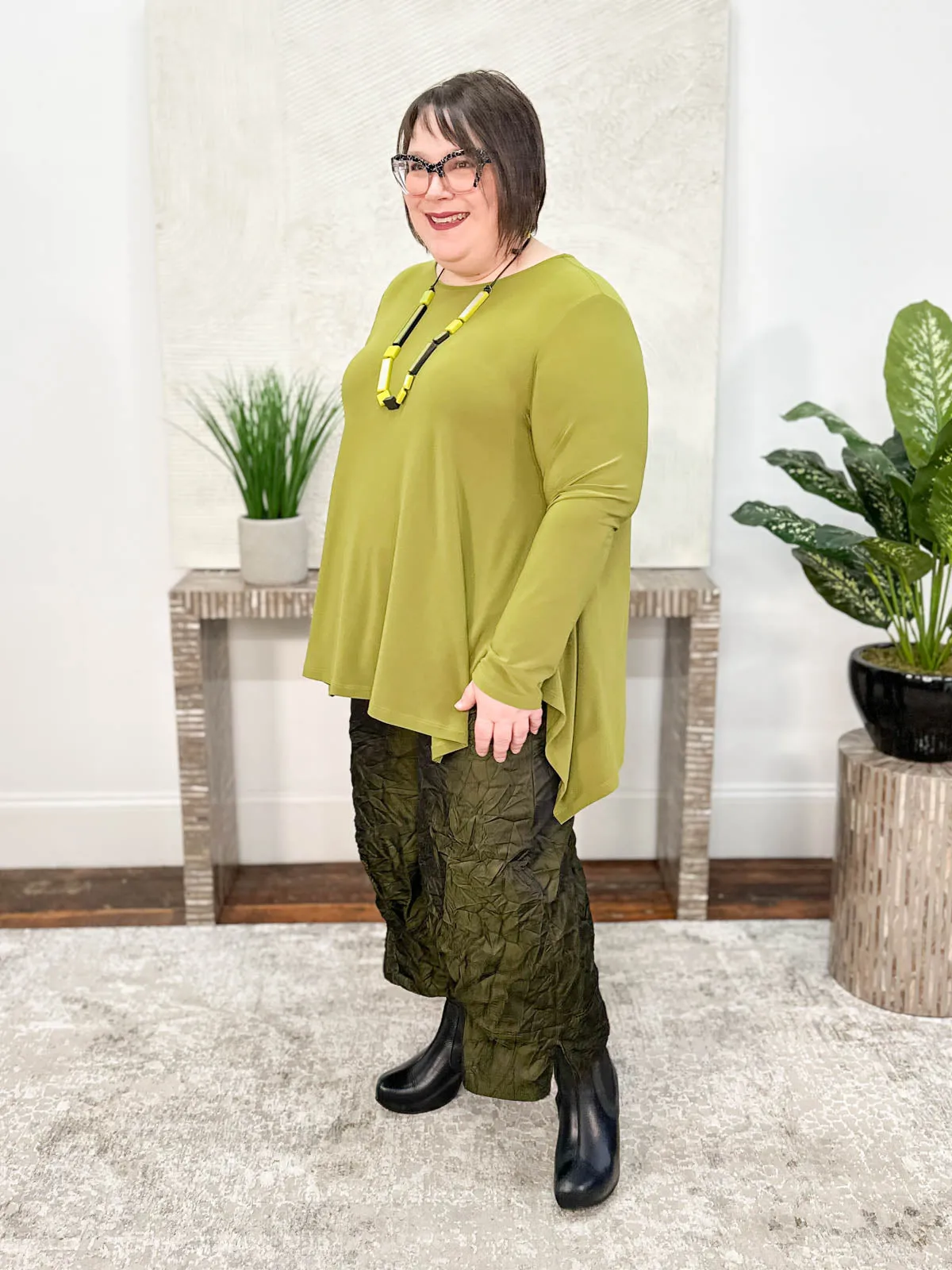 Tres Chic Reanna Top, Pear